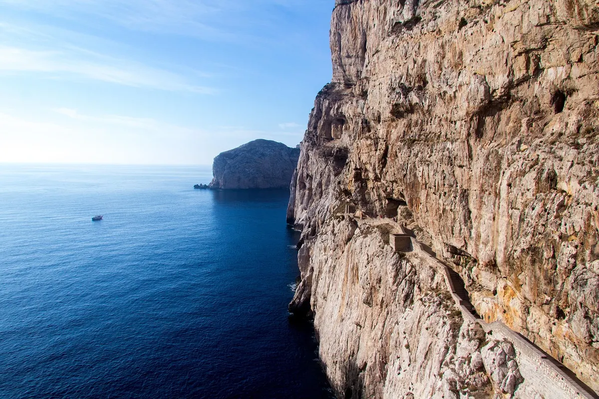 A Beginner's Guide to the South West Coast Path: Planning Your First Section